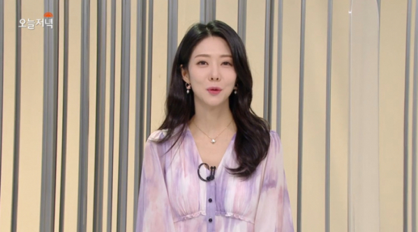 ▲'오늘저녁' 이진 아나운서(사진=MBC 방송화면 캡처)