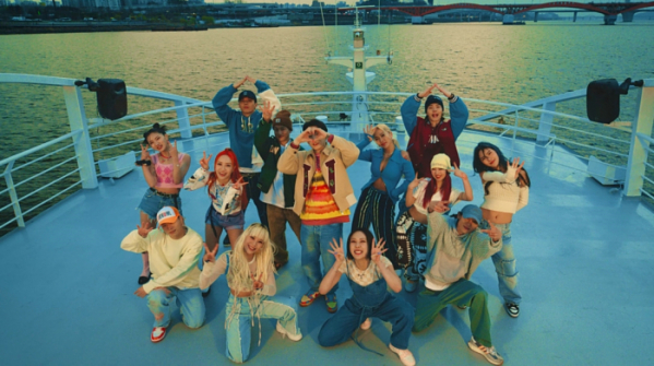 ▲박재범 ‘GANADARA’ 퍼포먼스 비디오