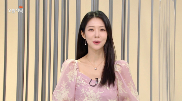 ▲생방송 오늘저녁 아나운서(사진=MBC 방송화면 캡처)