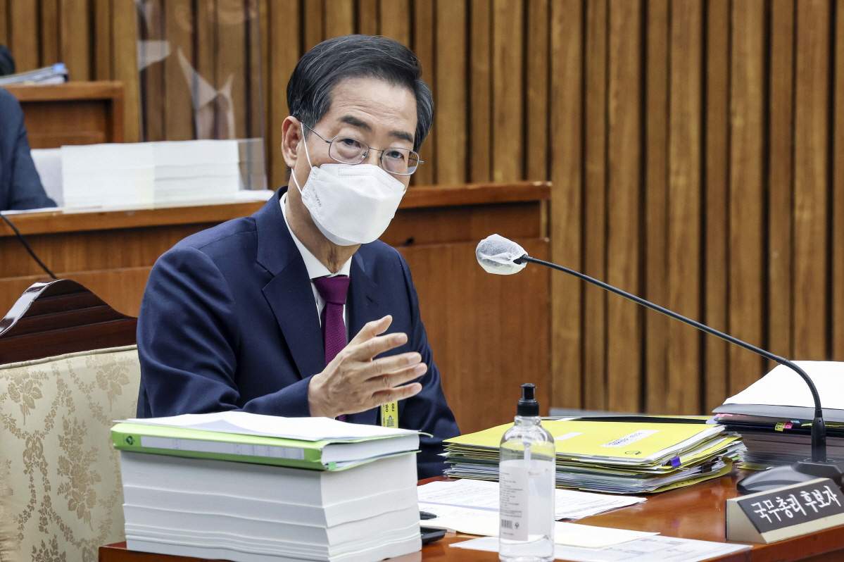 ▲한덕수 국무총리 후보자가 3일 서울 여의도 국회에서 열린 인사청문회에 출석해 의원들의 질의에 답변하고 있다. (국회사진기자단)
