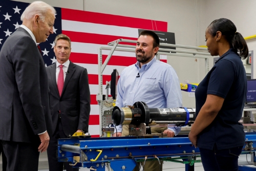 ▲조 바이든 미국 대통령이 3일(현지시간) 록히드마틴 무기 생산 공장을 방문했다. 트로이/로이터연합뉴스
