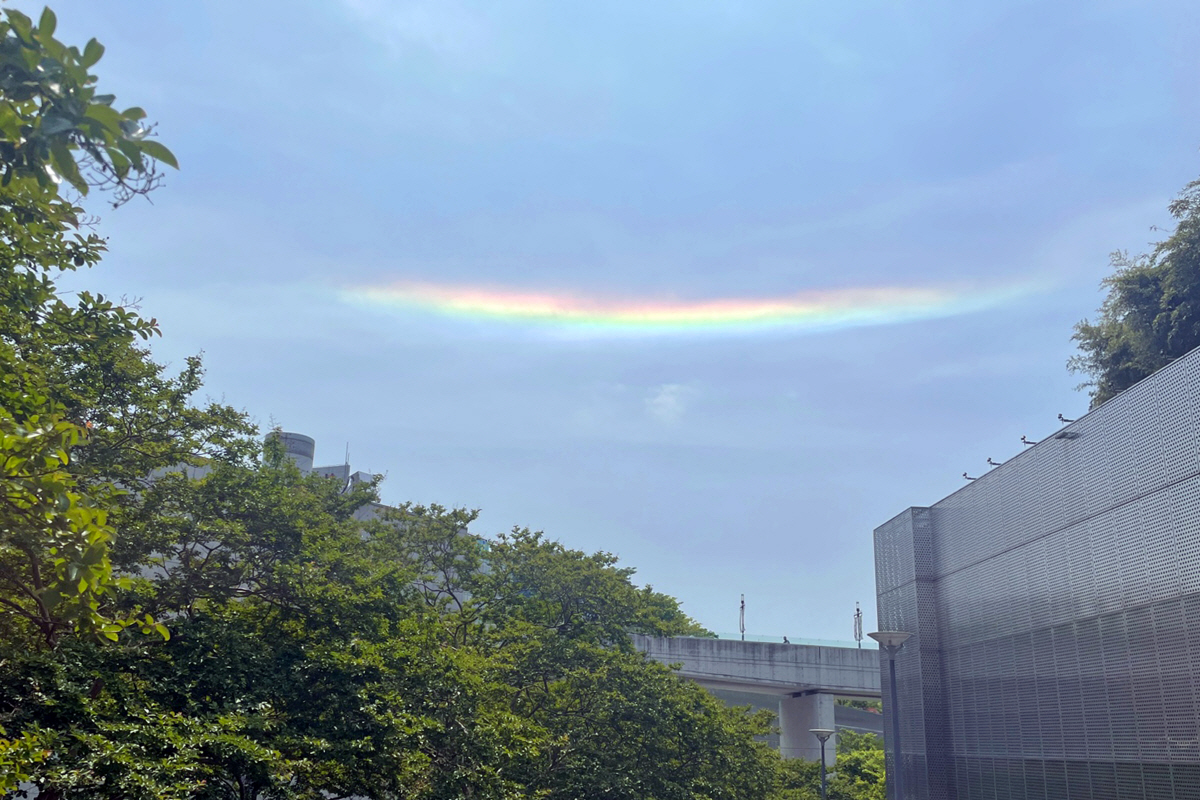 ▲8일 광주 도심 상공에 무지개가 떠 있다. (연합뉴스)