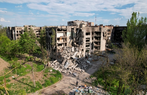 ▲우크라이나 남부 마리우폴의 민간인 지역이 러시아군 공격으로 파괴됐다. 마리우폴/로이터연합뉴스
