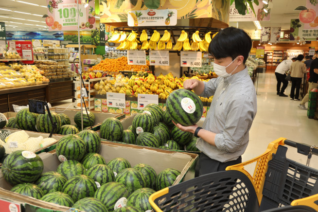 ▲이마트 과일 매장(사진제공=이마트)