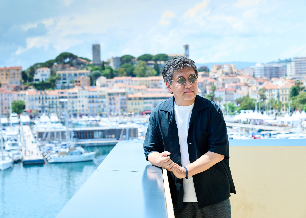 ▲27일(현지시각) 한국 기자들과 만난 고레에다 히로카느 감독. (사진=CJ ENM)