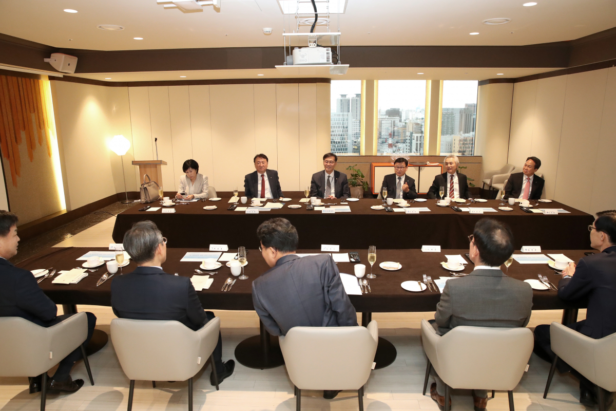 ▲이창용 한국은행 총재가 30일 오후 서울 중구 은행회관에서 개최된 2022년 상반기 금융협의회에 참석하고 있다. (사진제공=한국은행)