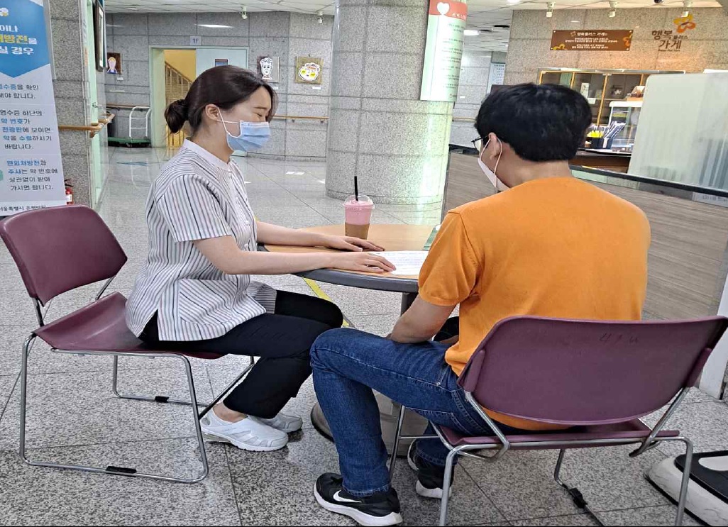 ▲서울 은평병원에서 병원기반 사례관리를 시행하고 있는 모습. (자료제공=서울시)