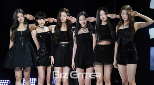 ▲지난 5월 2일 데뷔 기념 쇼케이스 당시 그룹 르세라핌(비즈엔터DB)