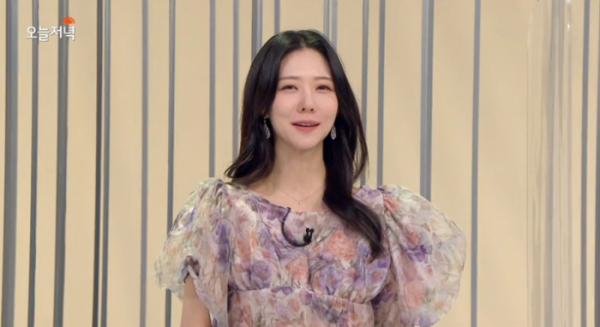 ▲'생방송 오늘저녁' 이진 아나운서(사진=MBC 방송화면 캡처)