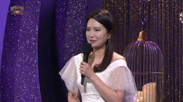 ▲'열린음악회' 아나운서(사진=KBS 방송화면 캡처)