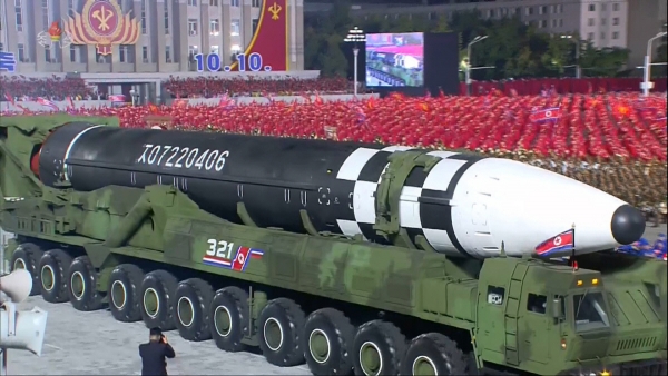 ▲(연합뉴스) 지난 2020년 10월 10일 북한이 노동당 창건 75주년 기념 열병식에서 공개한 신형 대륙간탄도미사일(ICBM)
