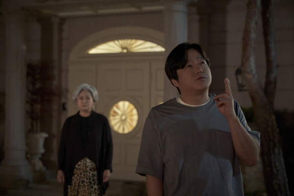 ▲'구필수는 없다' (사진제공=KT스튜디오지니)