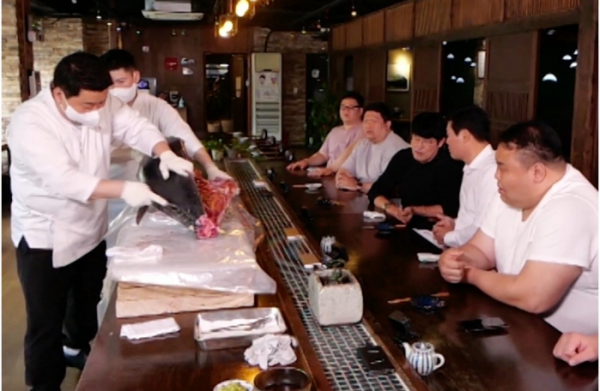 ▲정호영 참치 해체(사진제공=KBS)