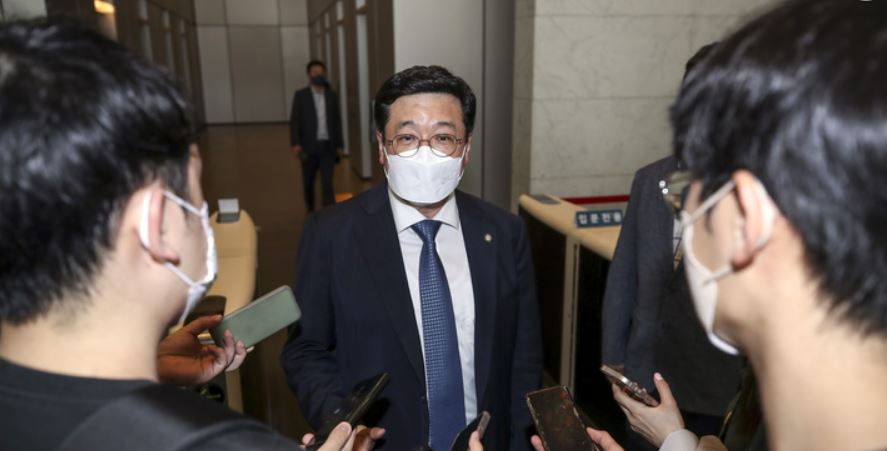 ▲3일 이찬희 삼성준법감시위원장이 삼성 계열사 최고경영진과 준법위 간담회에 참석하고 있다. (뉴시스)