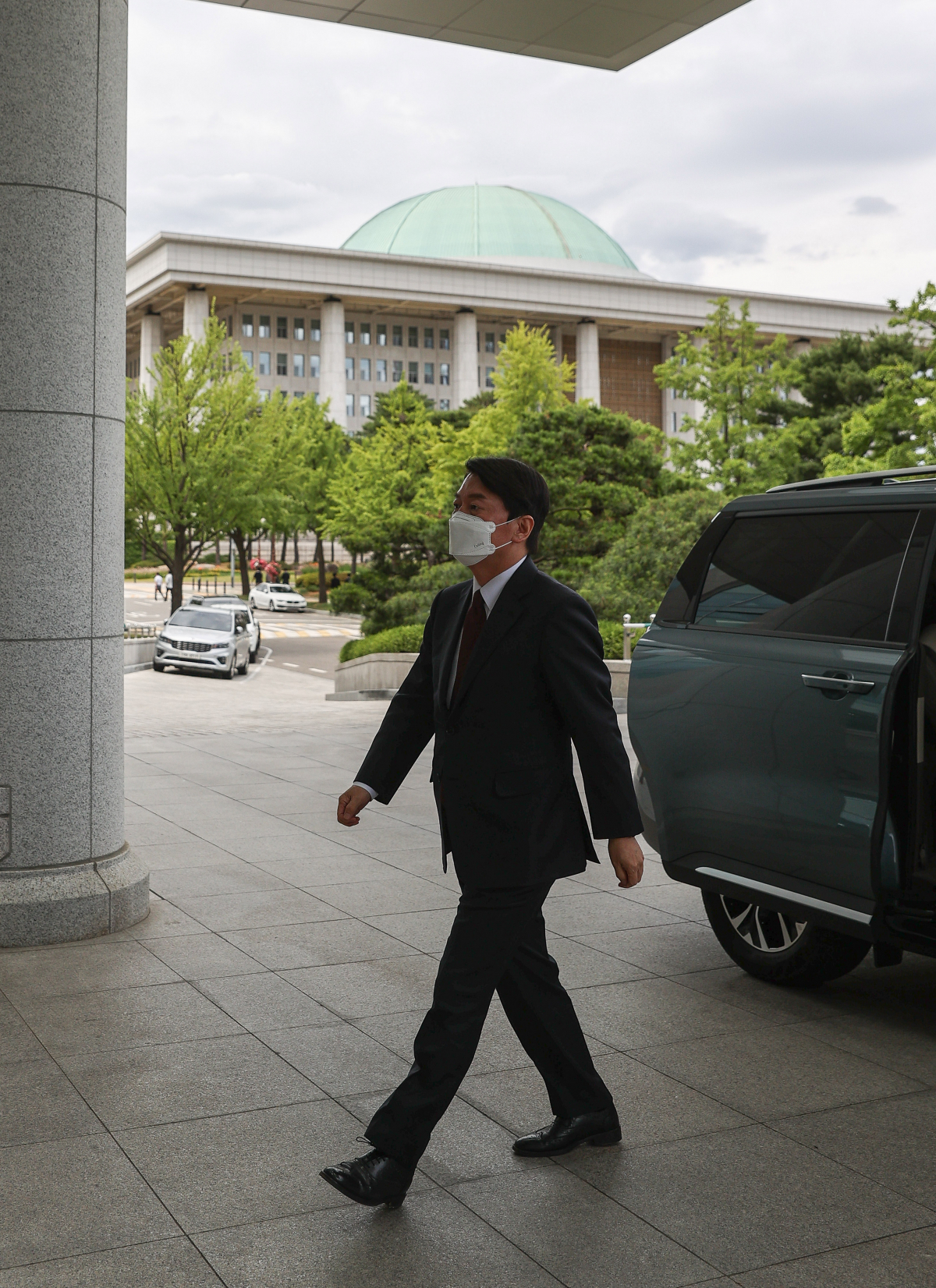 ▲[서울=뉴시스] 고범준 기자 = 안철수 국민의힘 의원이 7일 서울 여의도 국회 의원회관으로 등원하고 있다. (공동취재사진) 2022.06.07. photo@newsis.com