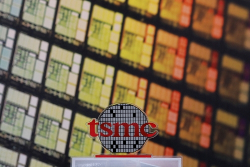 ▲세계 최대 파운드리 업체인 대만 TSMC 로고가 보인다. 로이터연합뉴스
