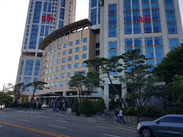 ▲서울 영등포구 여의도동 61 여의도금호리첸시아 14층 A1403호 (사진제공=지지옥션)