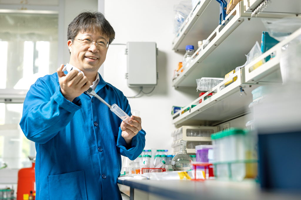 ▲이해신 한국과학기술원(KAIST) 화학과 석좌교수. (사진제공=KCC)