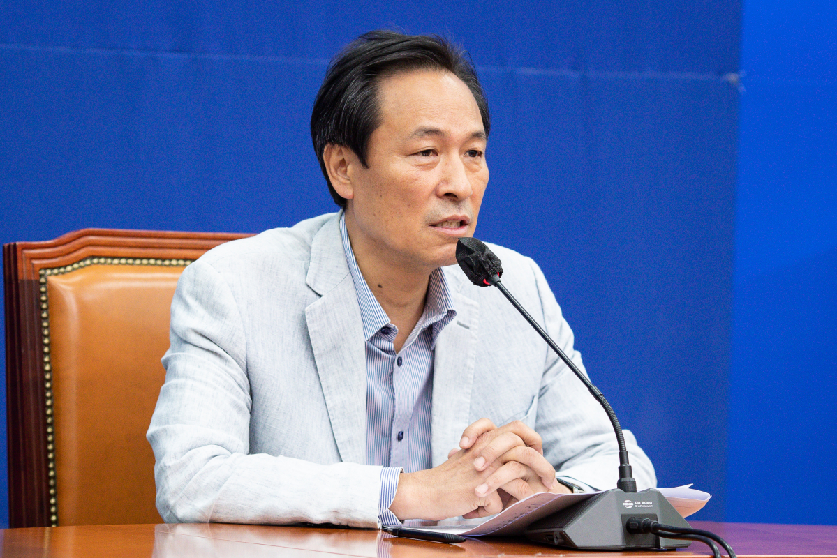 ▲우상호 더불어민주당 비상대책위원장이 12일 서울 여의도 국회에서 열린 기자간담회에서 발언하고 있다. (국회사진기자단)