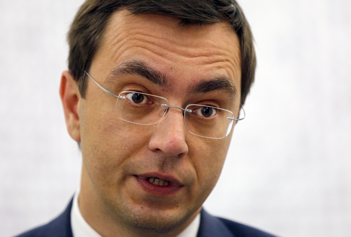 ▲볼로디미르 오멜리안 전 우크라이나 사회기반시설부 장관이 2017년 10월 25일 회의에서 발언하고 있다. 키이우/AP뉴시스
