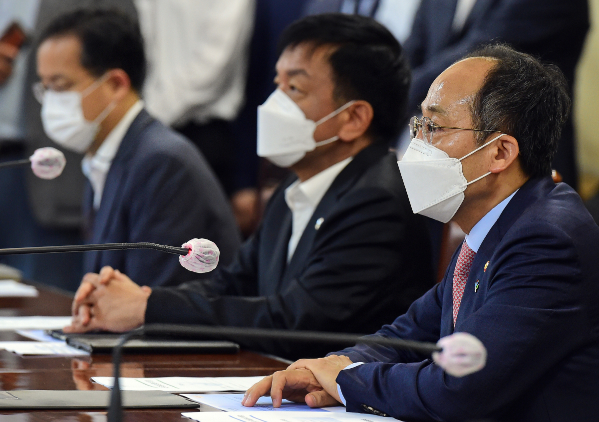 ▲추경호 경제부총리 겸 기획재정부 장관이 16일 오전 서울 중구 은행회관에서 열린 비상 거시경제 금융회의에서 발언하고 있다. (연합뉴스)