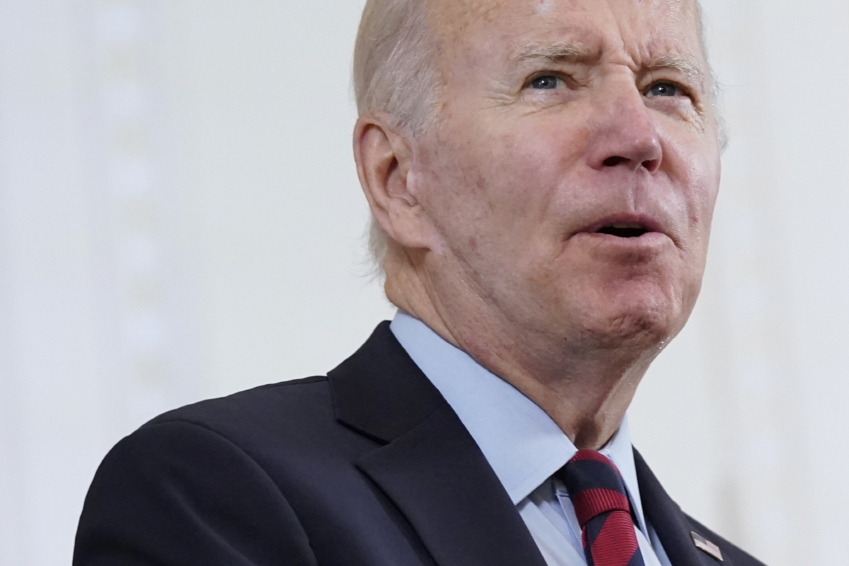 ▲조 바이든 미국 대통령이 15일(현지시간) 백악관에서 브리핑하고 있다. 워싱턴D.C./AP뉴시스