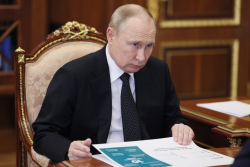 ▲블라디미르 푸틴 러시아 대통령이 15일(현지시간) 회의를 진행하고 있다. 모스크바/타스연합뉴스
