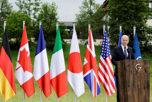 ▲올라프 숄츠 독일 총리가 28일(현지시간) G7 정상회의를 마치고 기자회견을 하고 있다. 엘마우/로이터연합뉴스
