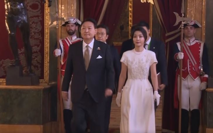 ▲윤석열 대통령과 김건희 여사가 28일(현지시간) 스페인 마드리드 왕궁에서 열린 펠리페 6세 스페인 국왕 내외 주최 만찬에 참석하고 있다. (연합뉴스)