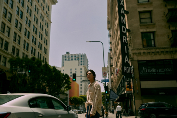 ▲손동운(사진 = 어라운드어스 제공)