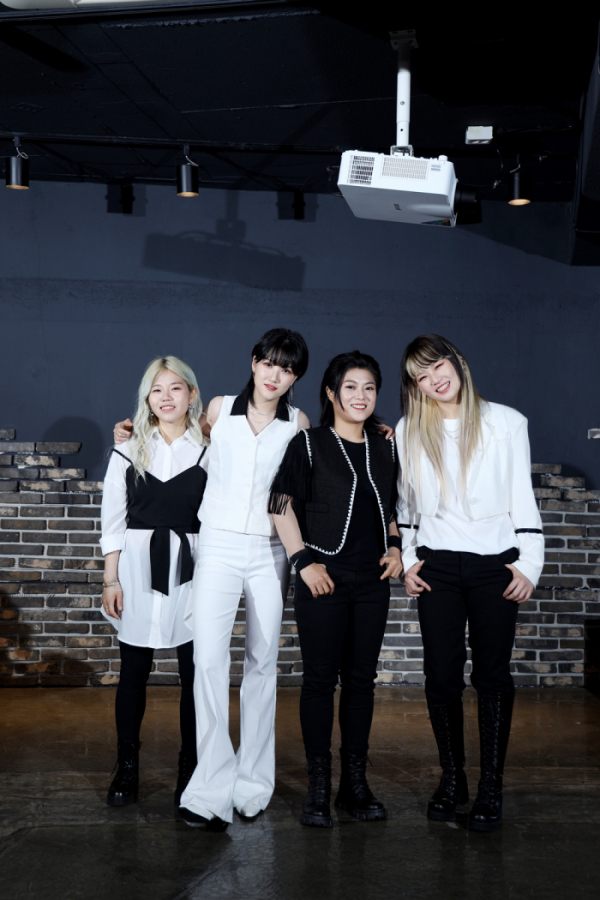 ▲워킹 애프터 유(사진제공=KDH엔터테인먼트 제공)