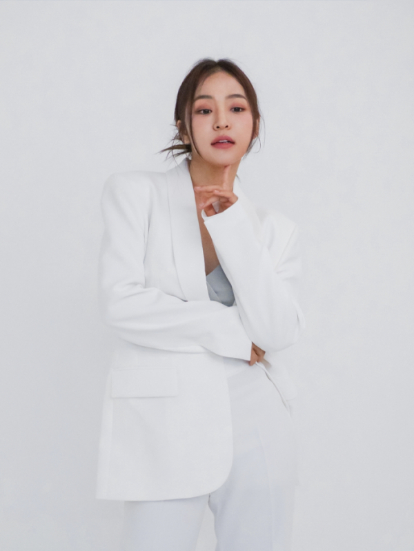 ▲홍자(사진 = 미스틱스토리 제공)