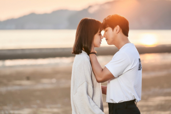 ▲'현재는 아름다워' 배다빈, 윤시윤(사진제공=KBS2)