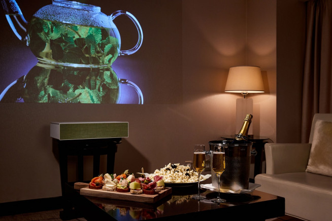 ▲롯데호텔 서울의 ‘한여름 밤의 시네마’ 패키지 연출 모습(사진제공=롯데호텔)