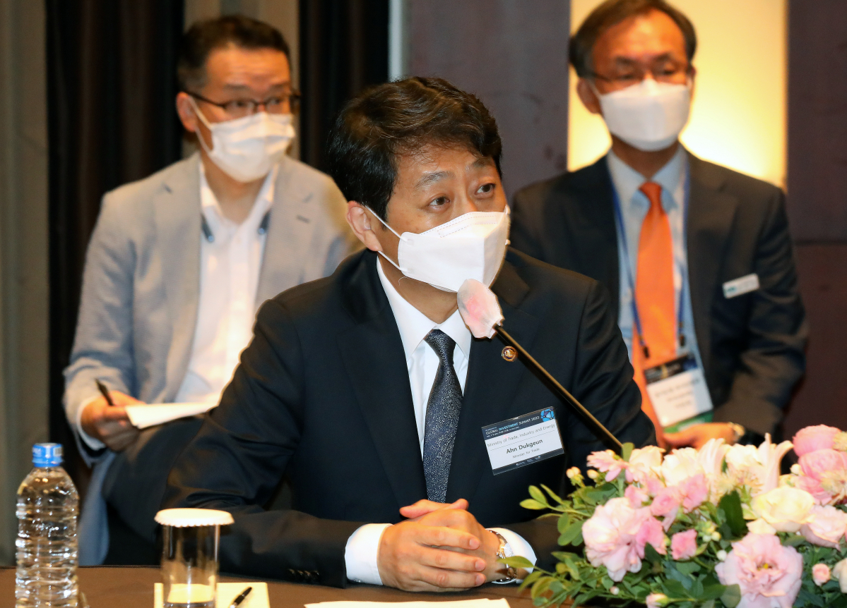 ▲안덕근 산업통상자원부 통상교섭본부장이 6일 오후 서울 중구 신라호텔에서 열린 글로벌 투자 서밋 라운드 테이블 행사에서 인사말을 하고 있다. (사진=산업통상자원부 제공)