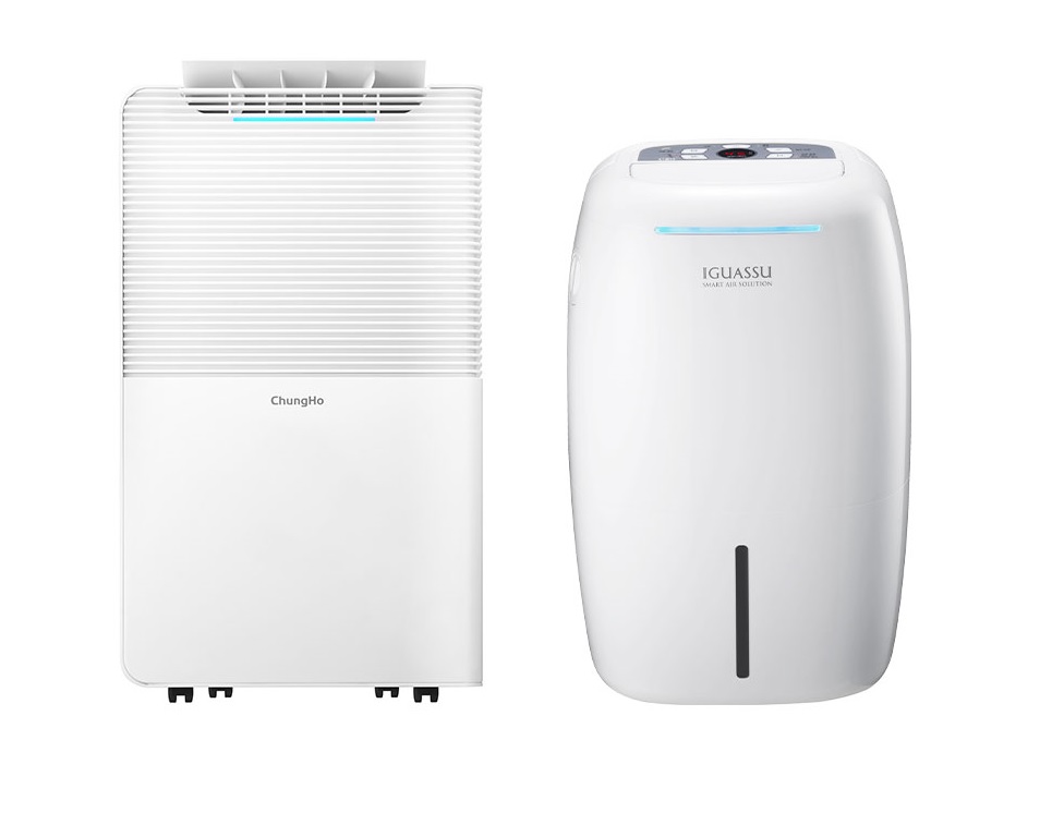 ▲(왼쪽부터) 청호나이스 제습공기청정기AD150와 제습공기청정기 릴리. (사진제공=청호나이스 )