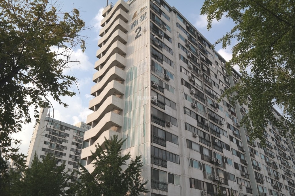 ▲서울 영등포구 문래동 '남성아파트' 전경 (사진출처=네이버 부동산)