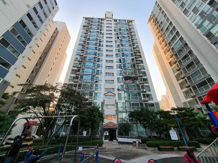 ▲서울 송파구 마천동 575 금호어울림1차 102동 7층 702호 (사진제공=지지옥션)