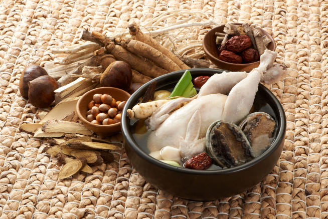 ▲초복 전복삼계탕(사진제공=롯데마트)