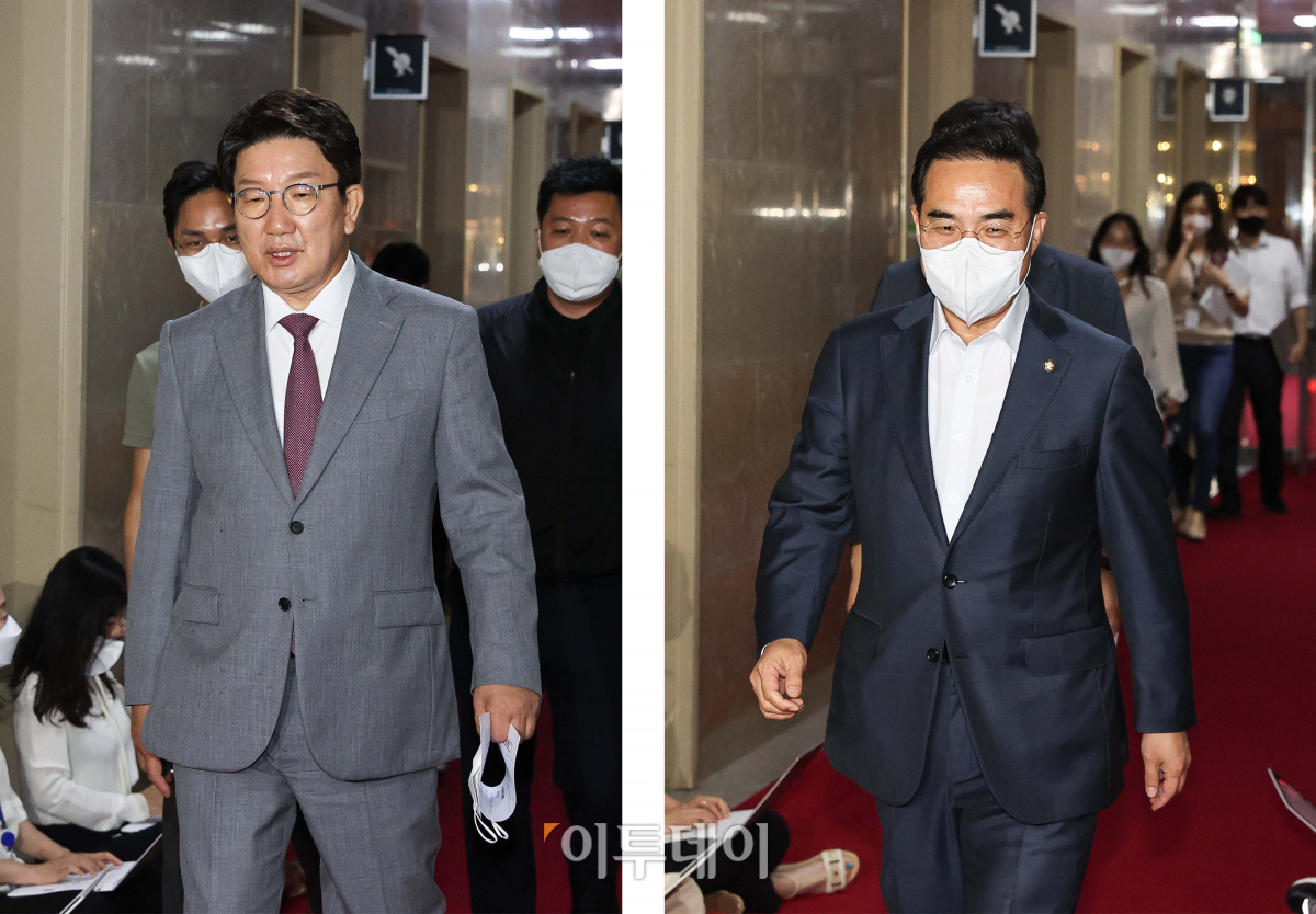 ▲권성동 국민의힘 원내대표, 박홍근 더불어민주당 원내대표. (국회사진기자단)