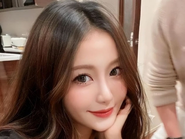 ▲일본계 중국 기자 쩡잉. (출처=웨이보)