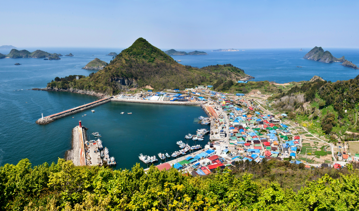 ▲외연도 항구마을 전경 (보령시청)