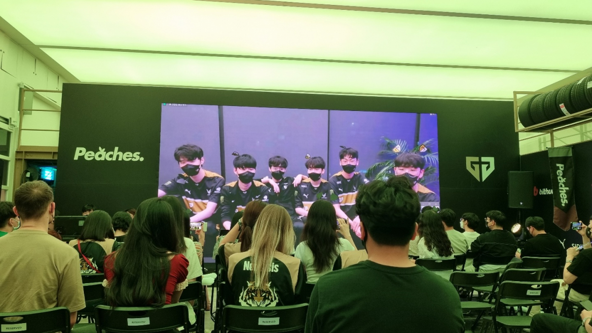 ▲경기가 끝난 후 선수들과 화상 팬미팅을 진행하는 모습 (박소은 기자 gogumee@)