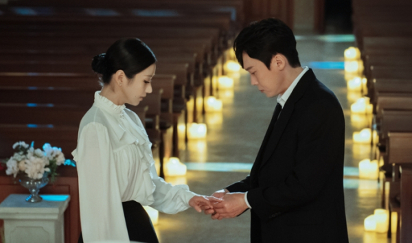 ▲'이브'(사진제공=tvN)