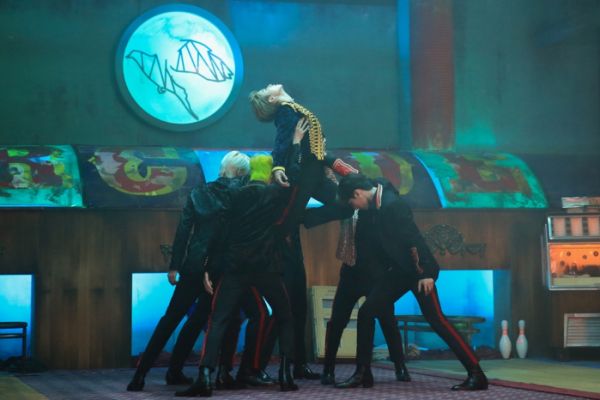 ▲트렌드지(사진 = 인터파크뮤직플러스 제공)