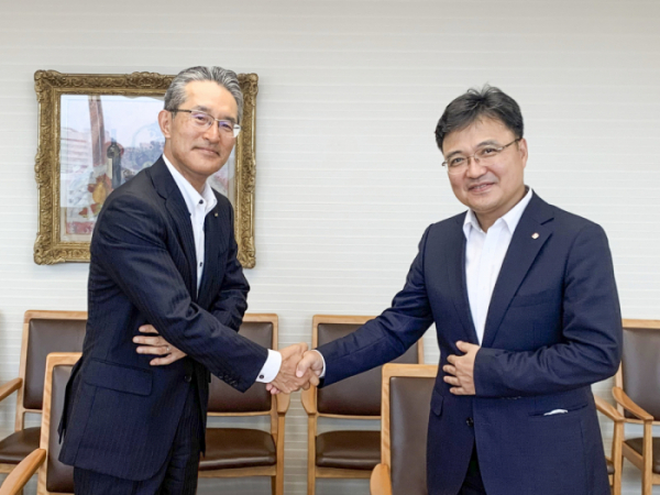 ▲지난 21일 오후 일본 동경 이토추상사 본사에서 롯데케미칼이 이토추상사와 ‘수소ㆍ암모니아 사업을 위한 포괄적 협력 MOU’를 체결했다. (사진제공=롯데케미칼)