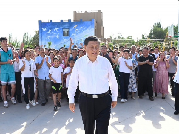 ▲시진핑 중국 국가주석이 15일 신장 위구르 지역을 방문하고 있다. 신장/신화뉴시스
