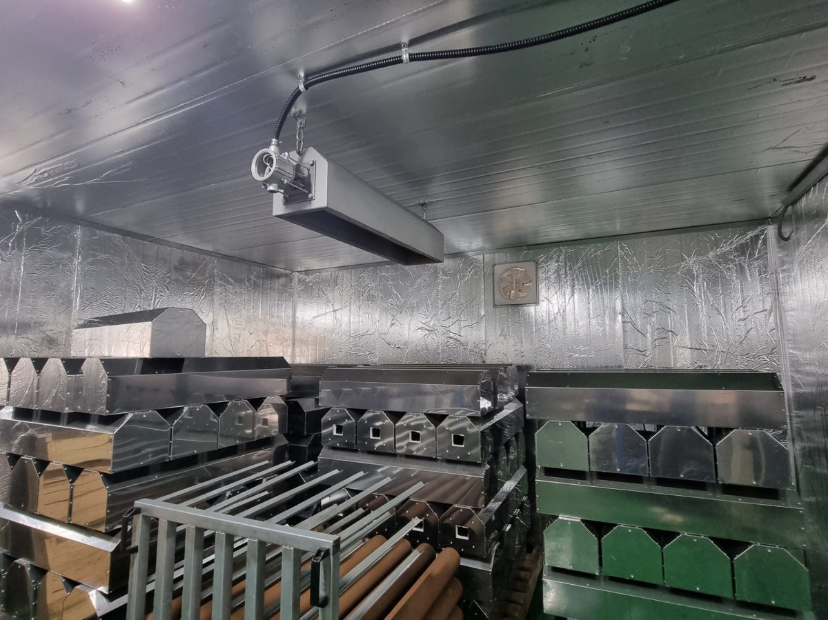 ▲1일 부산시 강서구 녹산국가산업단지에 위치한 산업용 건조기 기업 쓰리텍 공장에서 생산된 복사파 건조기. (심민규 기자 wildboar@)