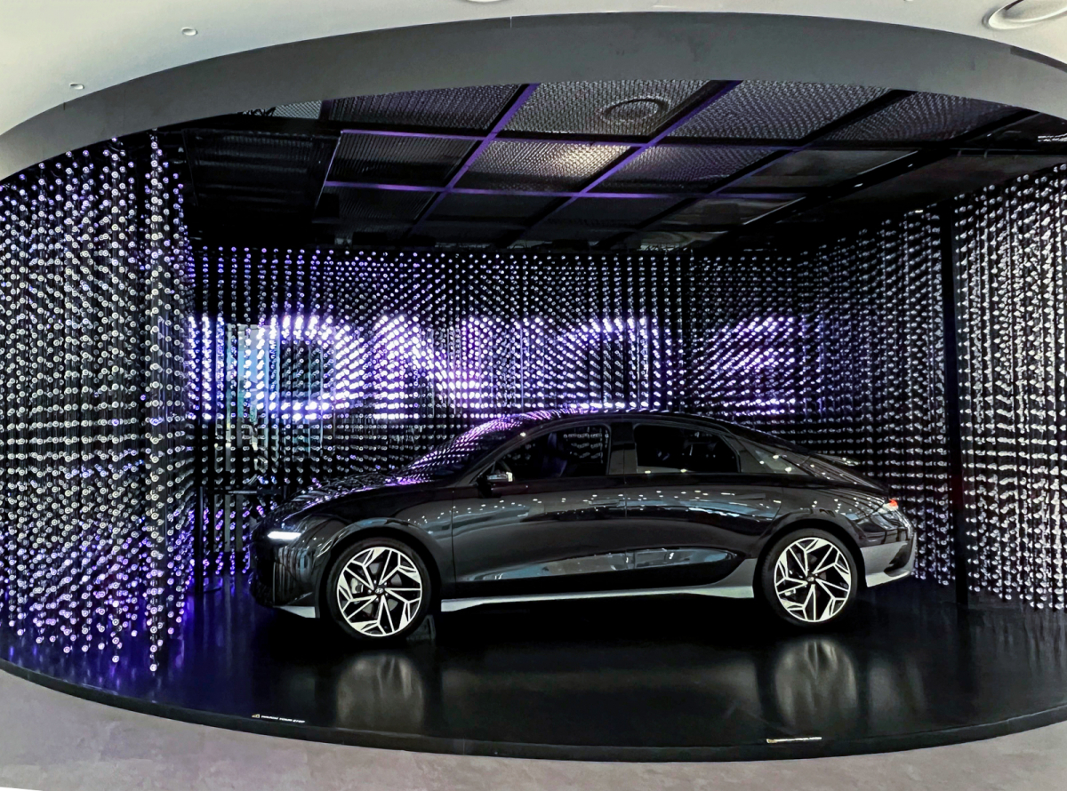 ▲더현대 서울 아이오닉 6 팝업 매장 전경. (사진제공=현대백화점)