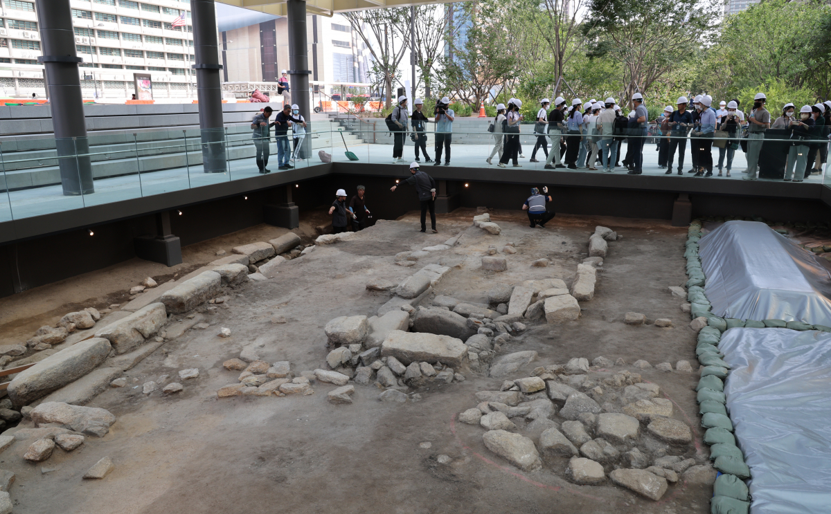 ▲광화문광장에 조성된 사헌문 터. (연합뉴스)